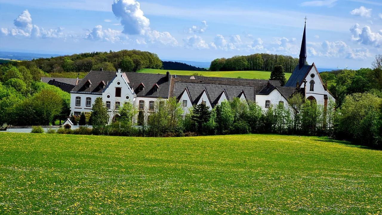 Eifelhof Mit Obstbaumwiese Nideggen Eksteriør billede